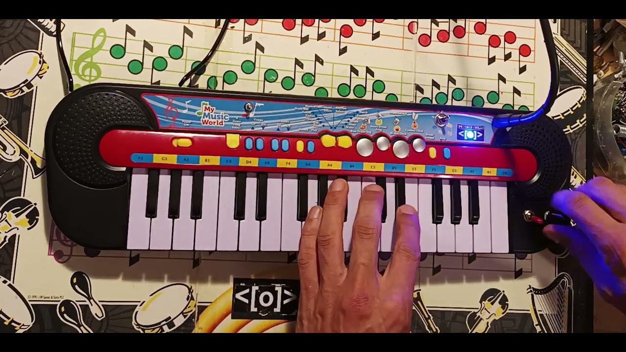 Circuit Bent Toy Keyboard by Psychiceyeclix #circuitbending #beats #glitchbeat #noise #glitch