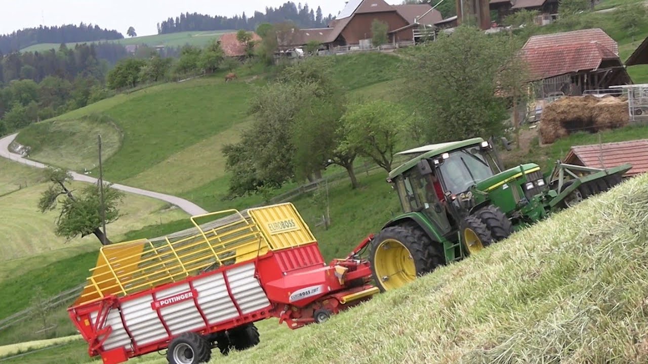 Kletterspezialist vor Donnerwetter am heuen⚡ Pöttinger Euroboss | John Deere 6210