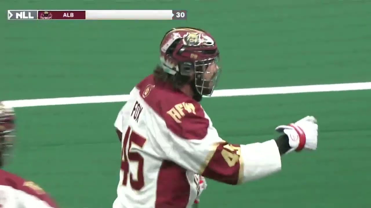 Jake Fox INSANE one-handed dunk