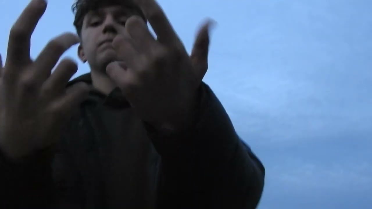 w1ktorek - MIELI MNIE ZLAMAC (🎥:azdus)