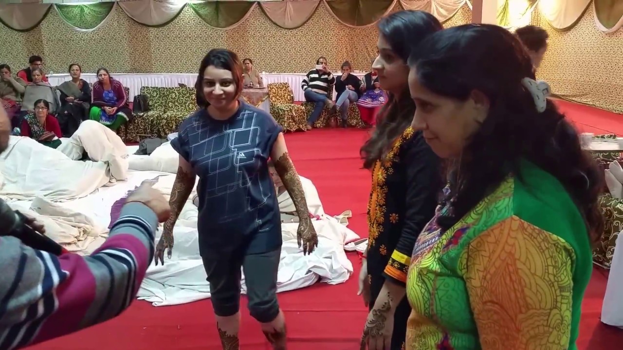 Kashmiri Pandit #DivyaWedsVidyut...AWAI AWAI RAJESH KHANNA....Ethnic Typical Marriage #Mehandiraat