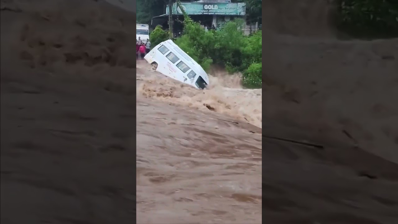 😒Kerala Rain 😒 Today Heavy Rain Kerala Tempo Traveller😢 #kerala #rain