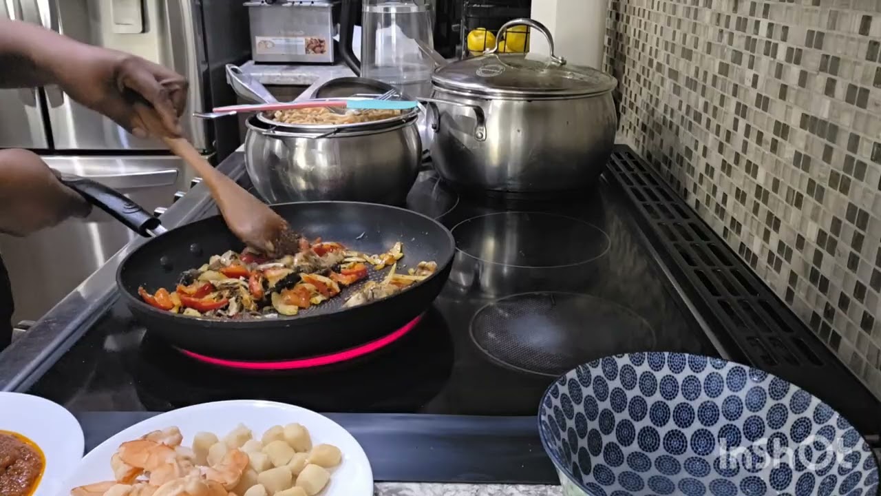 Chow mein noodles at the comfort of your house