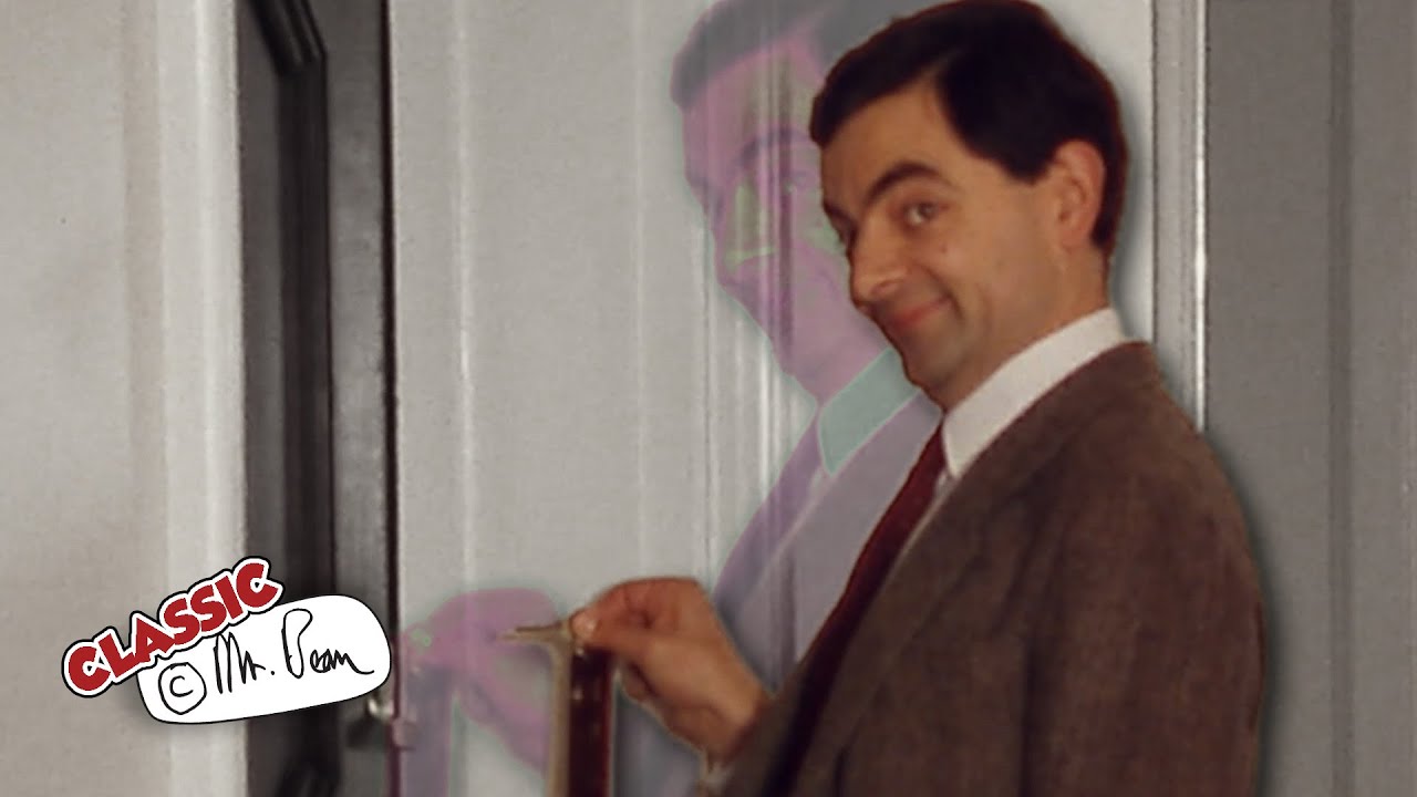 Mr Bean's Check-In Chase! | Mr Bean Funny Clips | Classic Mr Bean
