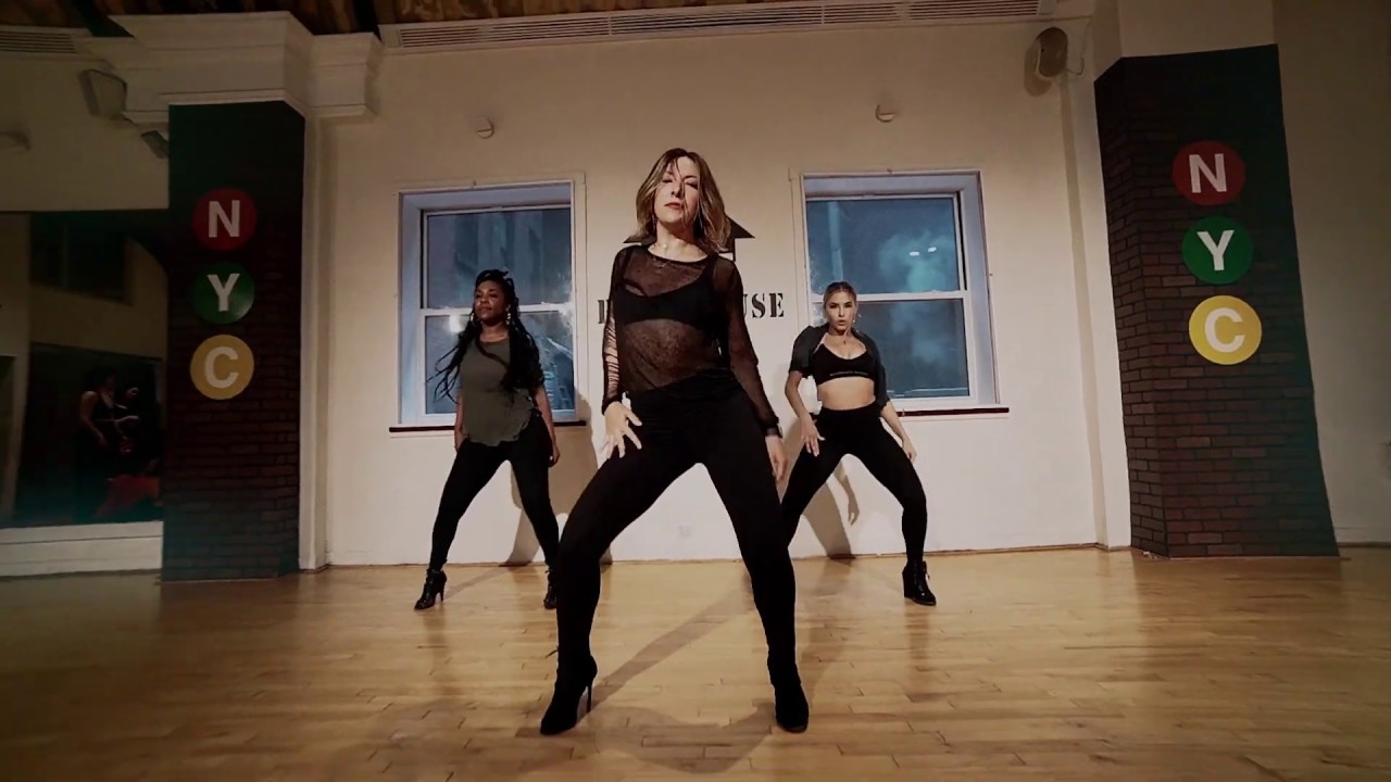 CAT RENDIC | ELECTRIC | ALINA BARAZ