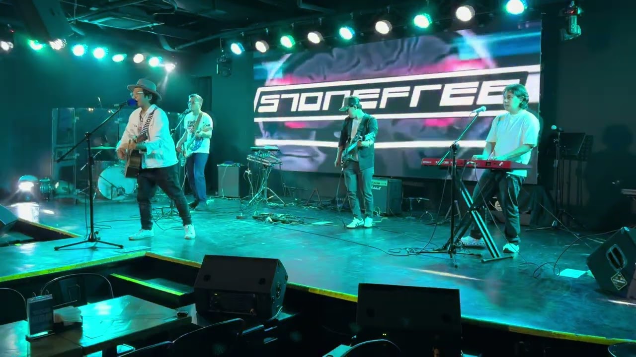 Stonefree - Listen live at Viva Cafe