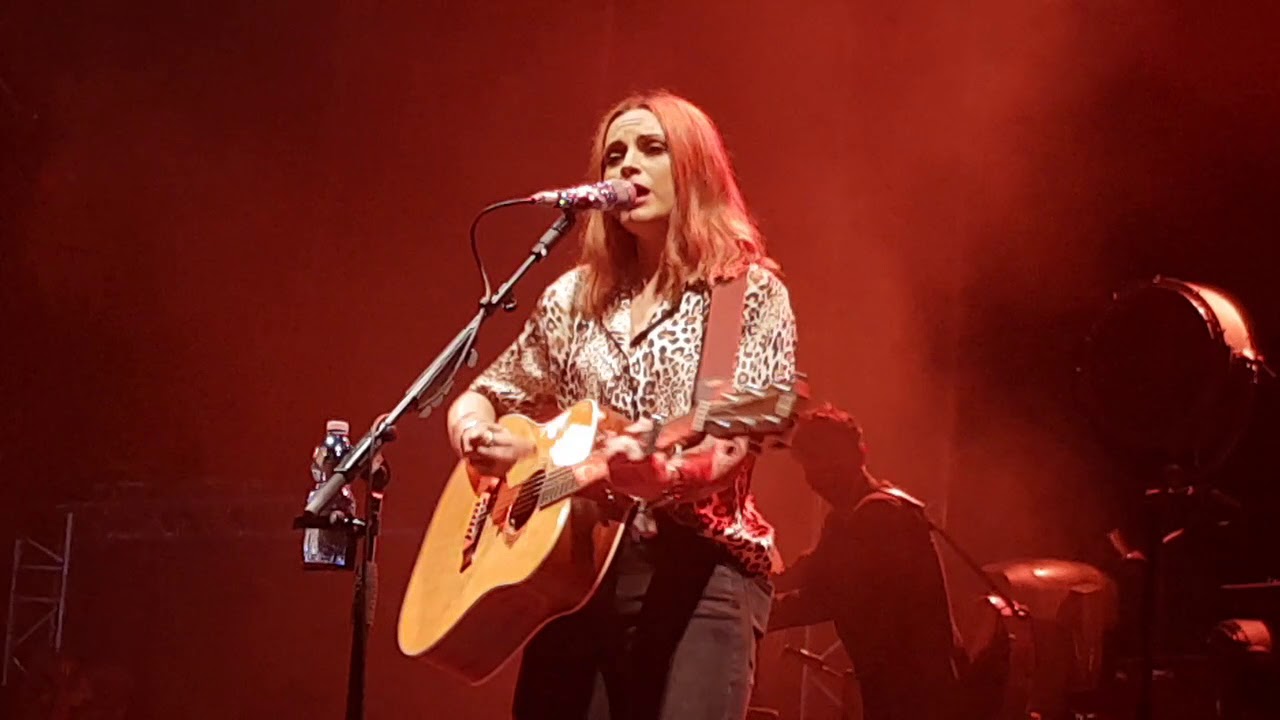 Amy Macdonald - Let's Start a Band (live at Veszpr&eacute;mFest 2018)