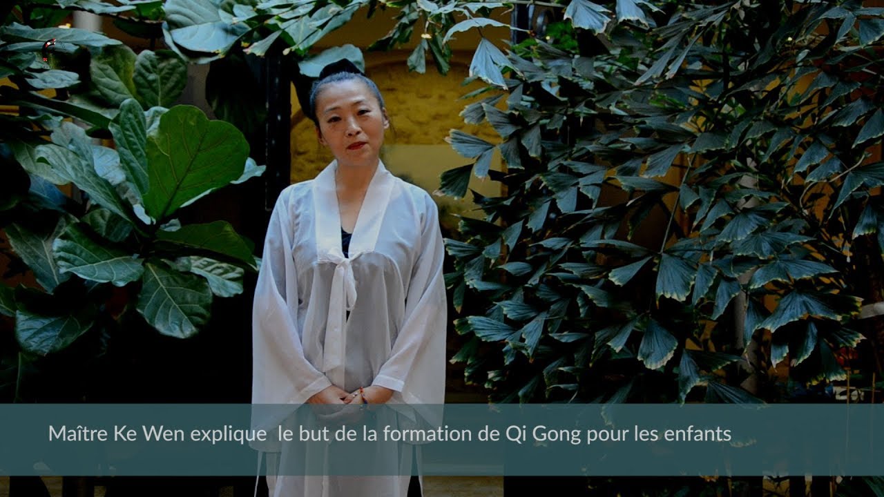 Maître Ke Wen présente la méthode de Qi Gong adaptée aux enfants