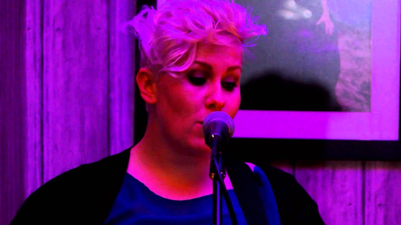 Grainne Hunt -  'I Hope That I Don't Fall In Love With You' (cover of Tom Waits)