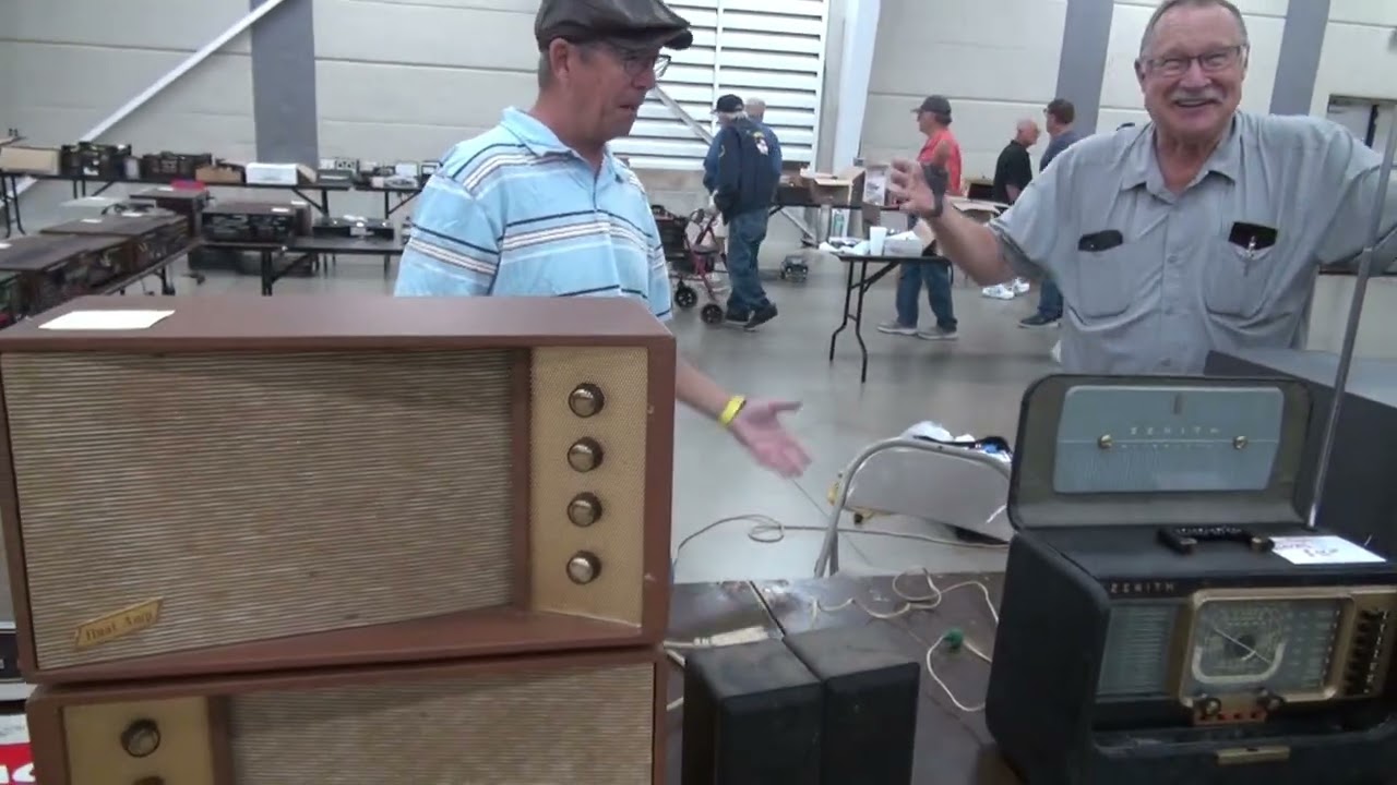 2025 10-4 Kalamazoo MI Ham antique radio Hamfest swap meet Tube CB equipment tour