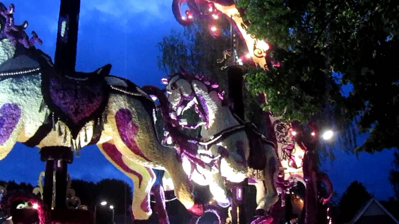 AVOND-DAHLIACORSO in VOLLENHOVE 25 Augustus