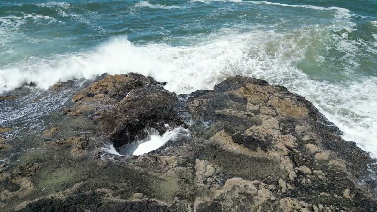 Spouting Horn - Cape Cove Trail - Oregon Coast