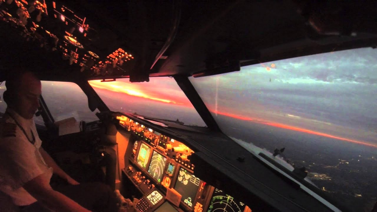 Boeing 737-800 Take Off from SCQ, Spain.