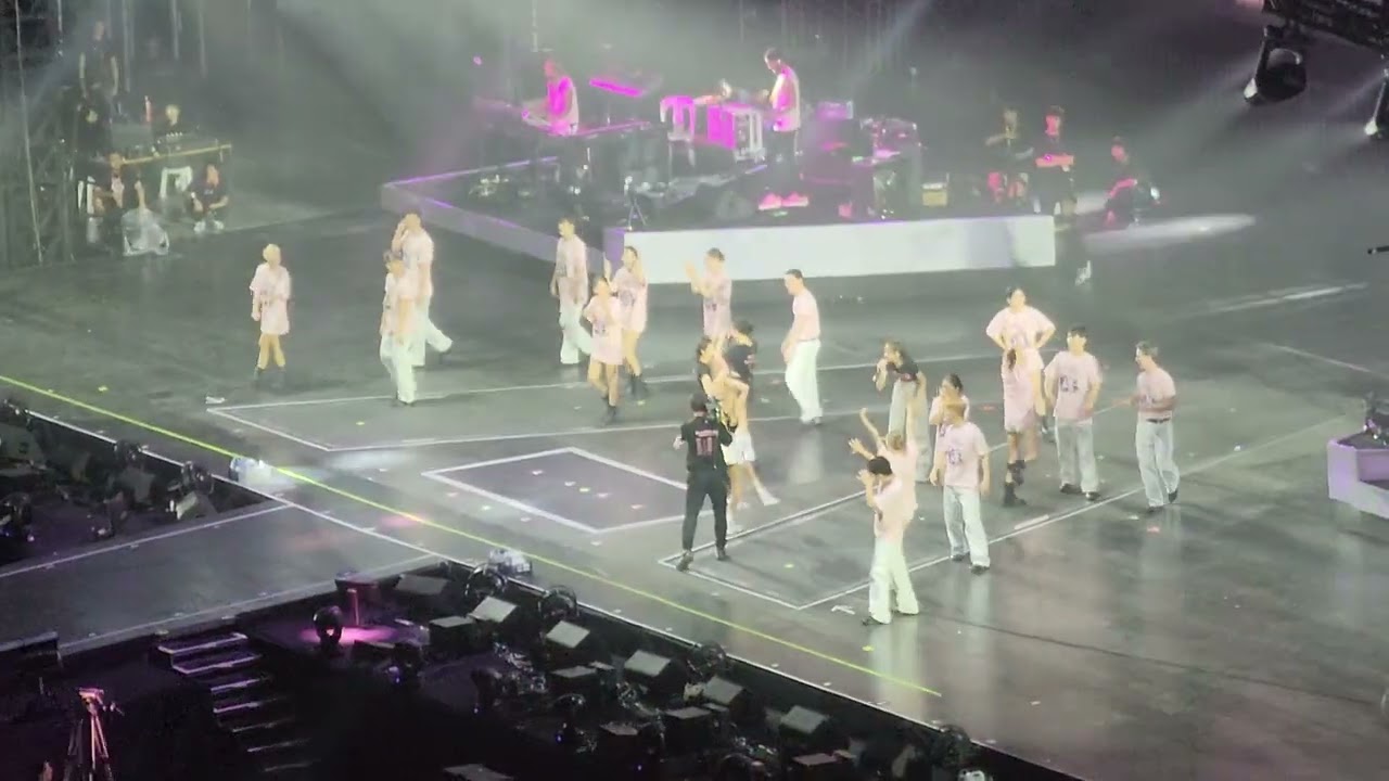 As If Its Your Last - BLACKPINK (Born Pink World Tour Singapore - Day 1 13 May 2023 ENCORE)