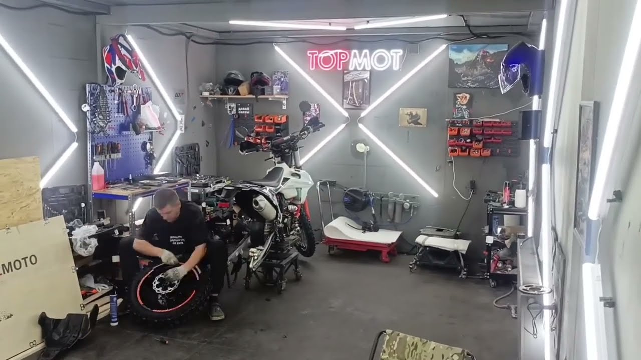 Сборка Regulmoto Crosstrec NB 350 Таймлапс