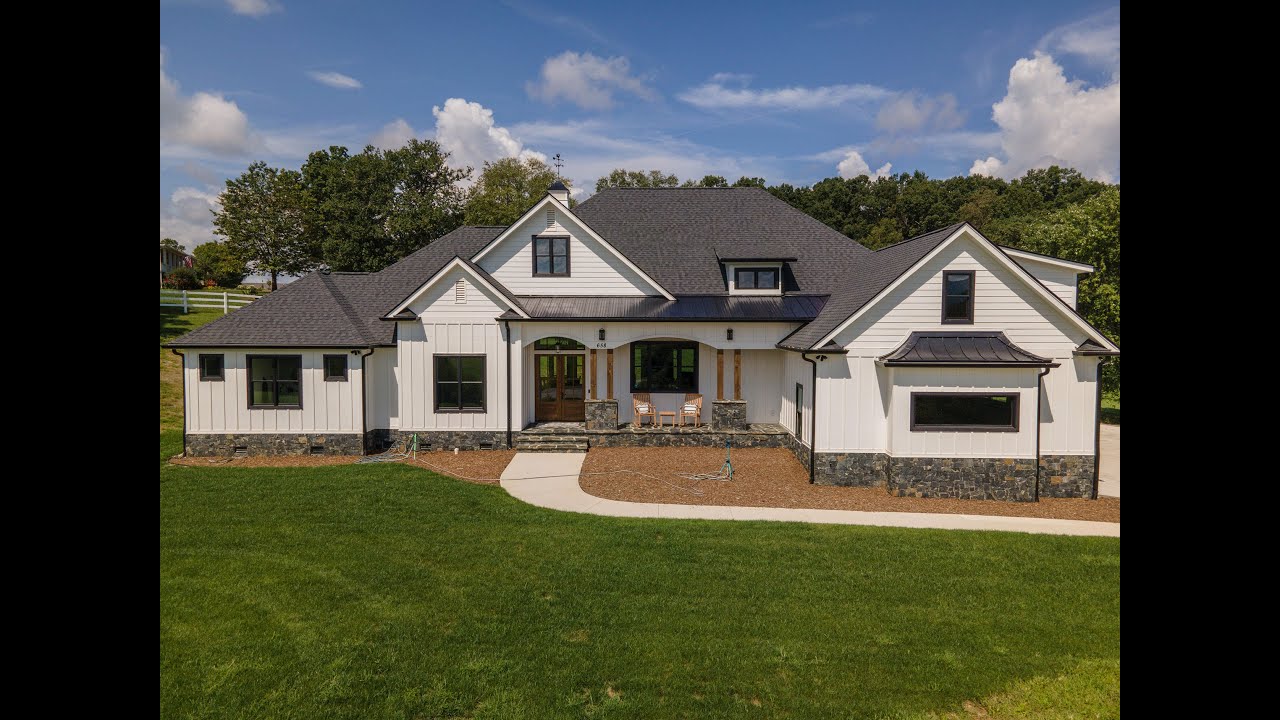 Silverdog Construction: Country Craftsman