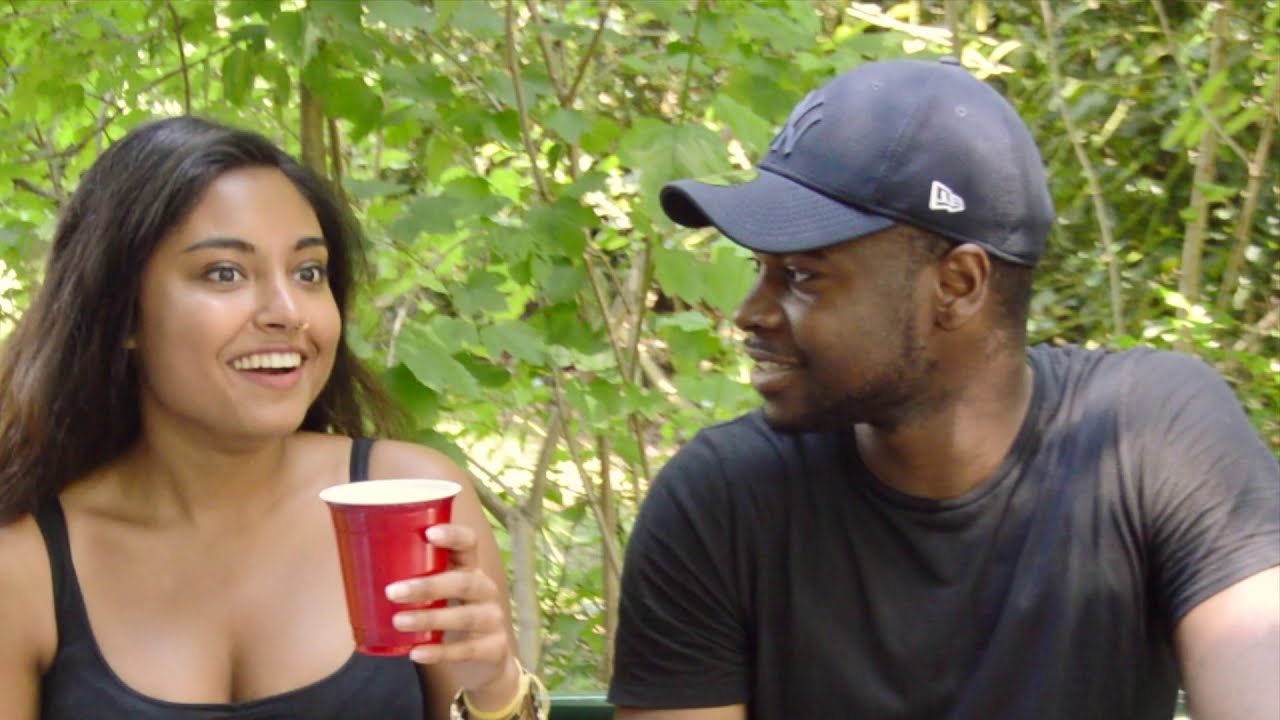 CHOQU&Eacute; PAR CETTE FILLE