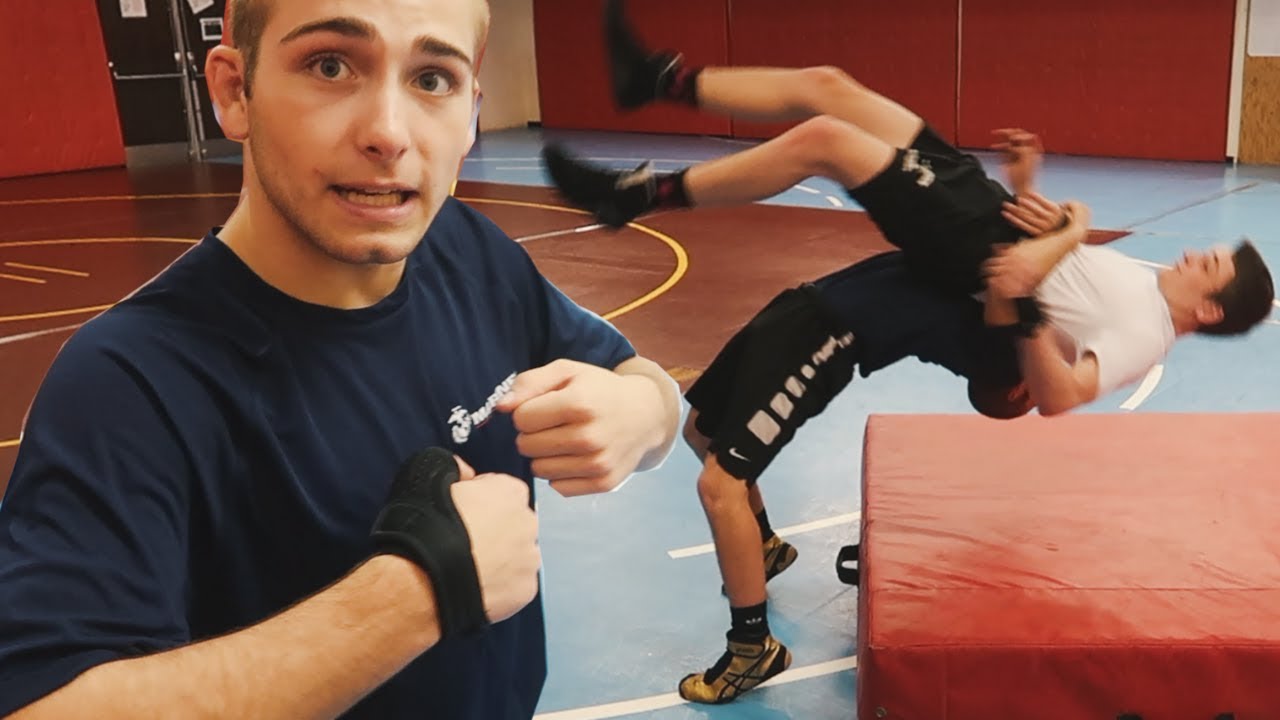 Top 5 Wrestling Moves *THROWS*