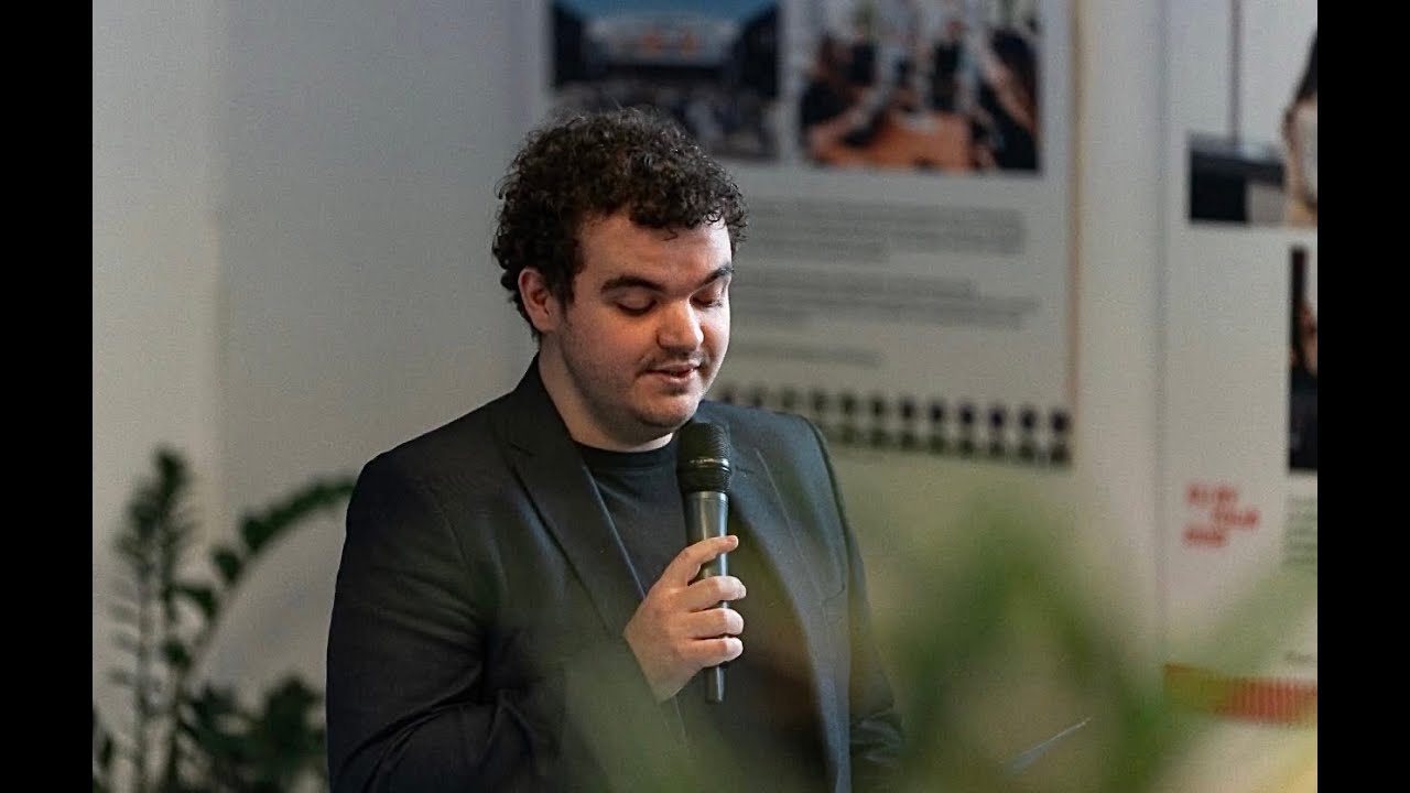 Elion Koll&ccedil;aku, Intervist&euml;