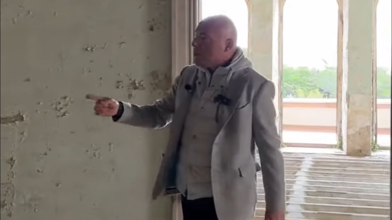 Blendi Fevziu | Pamjet e rralla te pallatit mbreteror te zogut ne durres