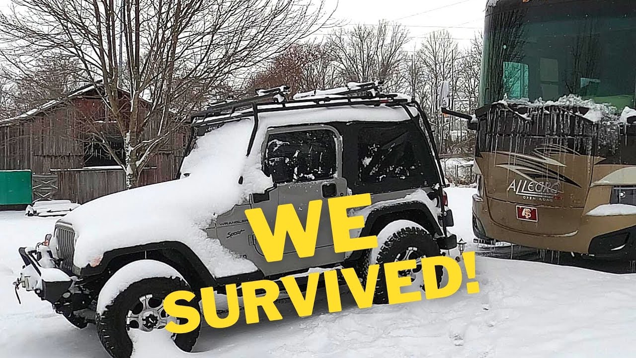 WINTER RV LIVING TIPS | PUGS IN THE SNOW | FULL TIME RV LIVING
