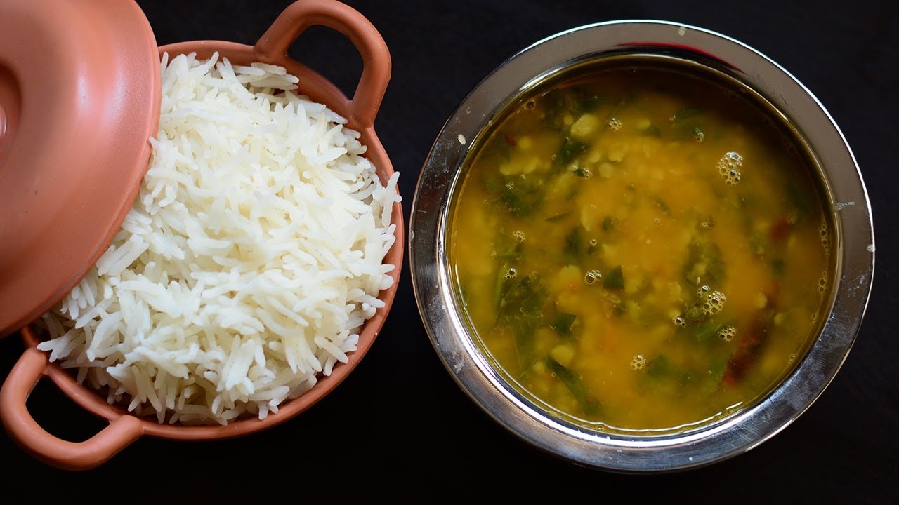 सिर्फ एक बार ये दाल पालक (Dal Palak) की Recipe देखेंगे बार बार मन करेगा बनाने का @ Aapki Rasoi