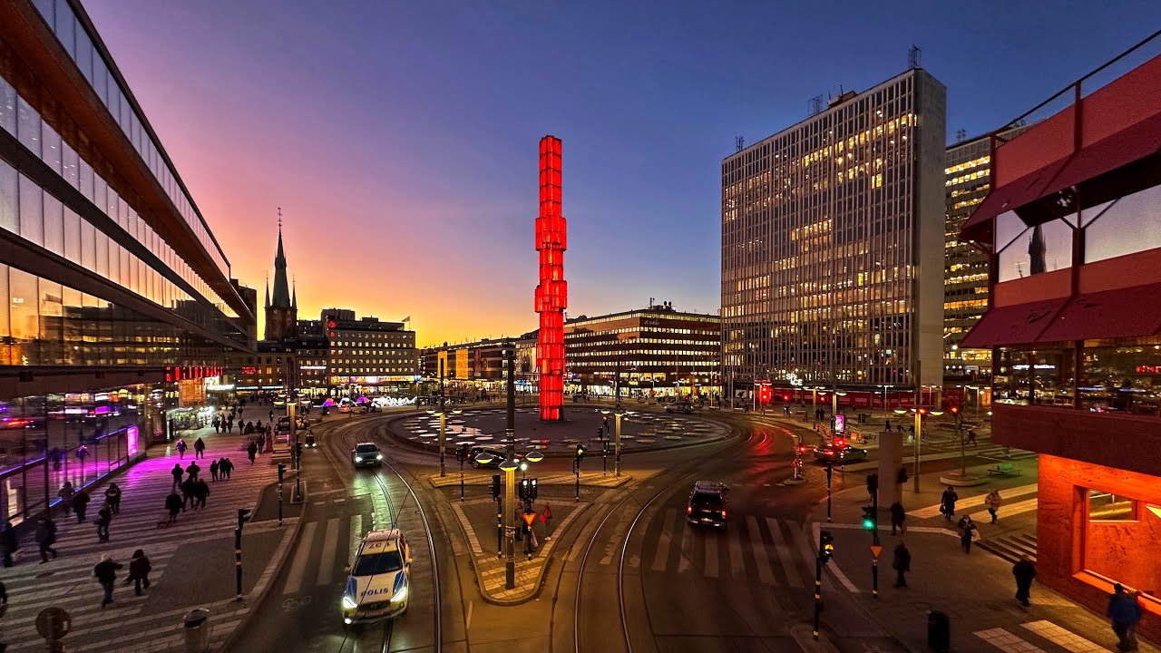 Nordic Christmas Vibes - Stockholm's City Center at Twilight 🌆 4K Sweden