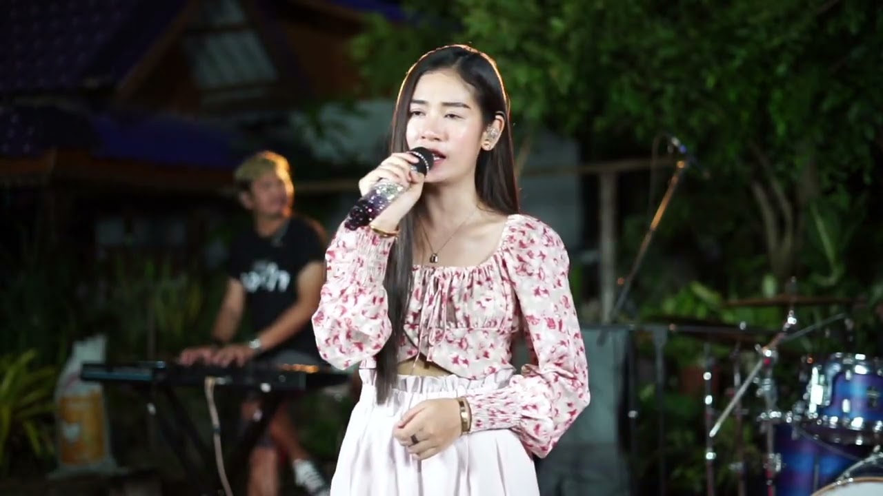 【Live Session】 แฟนเก่ากลับใจ - เบลล์ นิภาดา