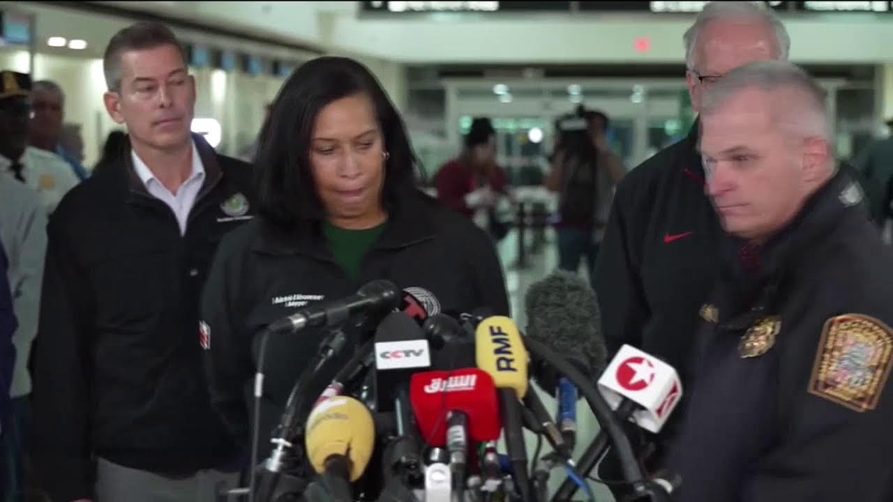 Live press conference after DC plane crash