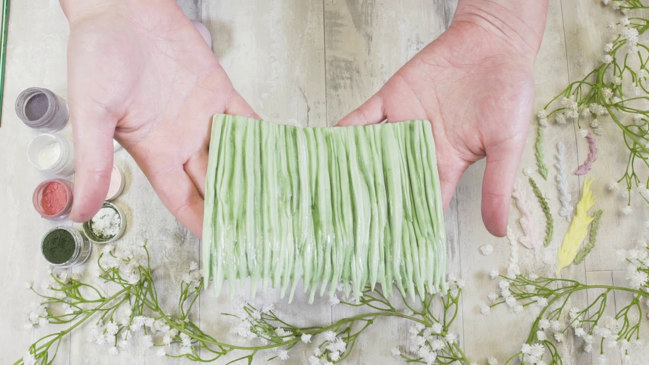 The World's Easiest Cake Decorating Moulds - Wild Meadow - Karen Davies Sugarcraft - Tutorial.