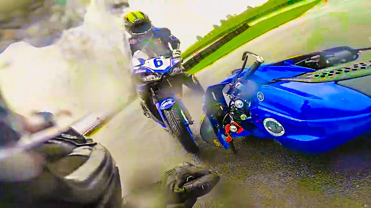 IK BEN GEVALLEN VAN DE MOTOR 💥 #2521