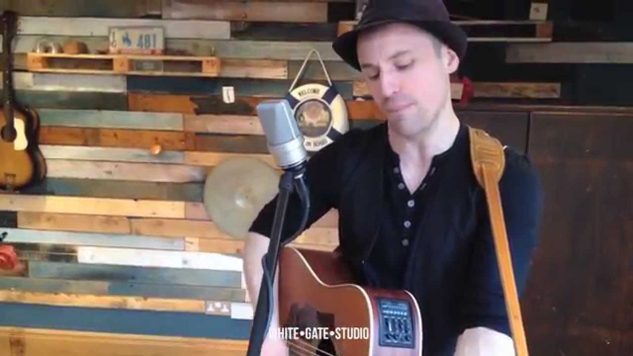 Dan Greenaway and Julianne Bourne - Billy Jean and Get Lucky Medley (Live at White Gate Studio)