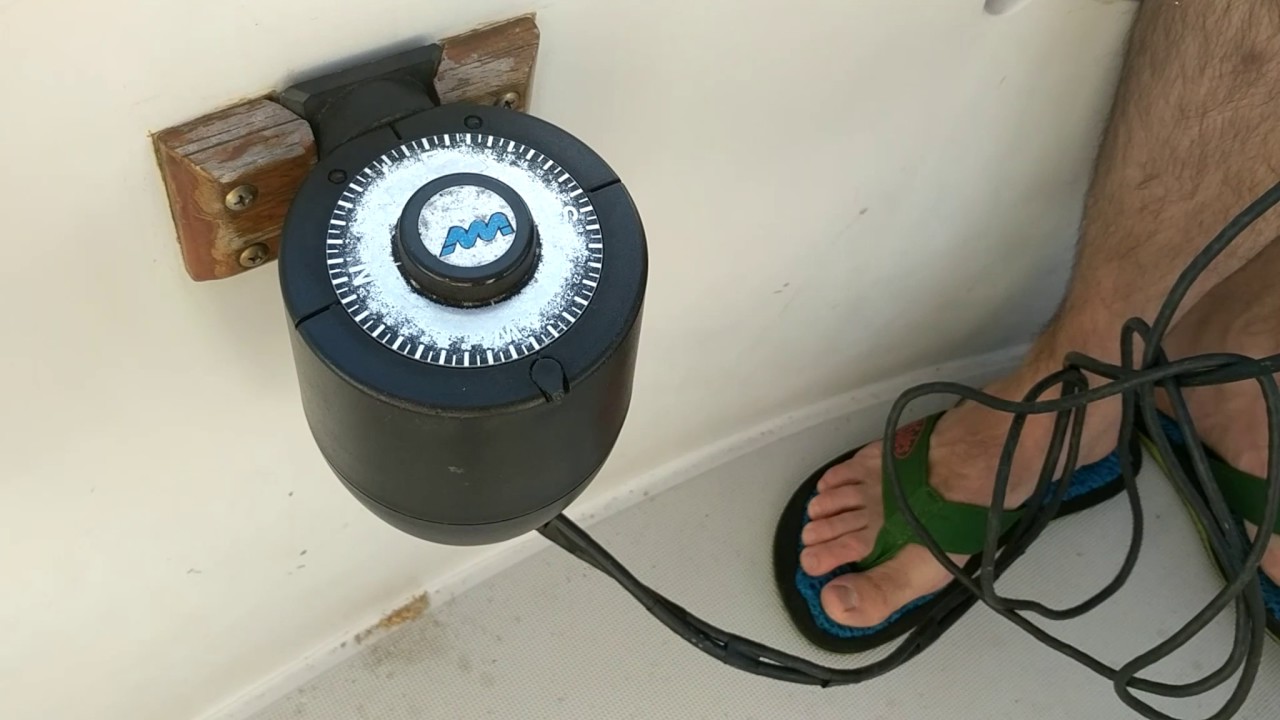 SV Escape GPS and Autohelm