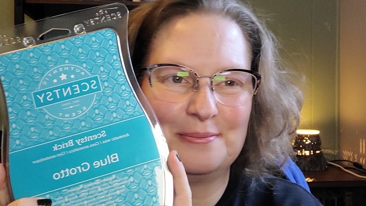 My Scentsy club W/ CHAT ON WHY I QUIT! Scentsy.  #waxaddict #waxmeltreviews #homefragrance