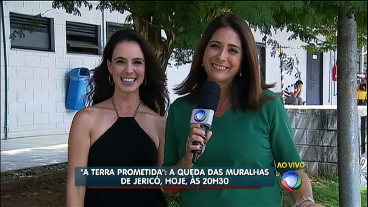 Atriz Miriam Freeland fala sobre cena importante em A Terra Prometida