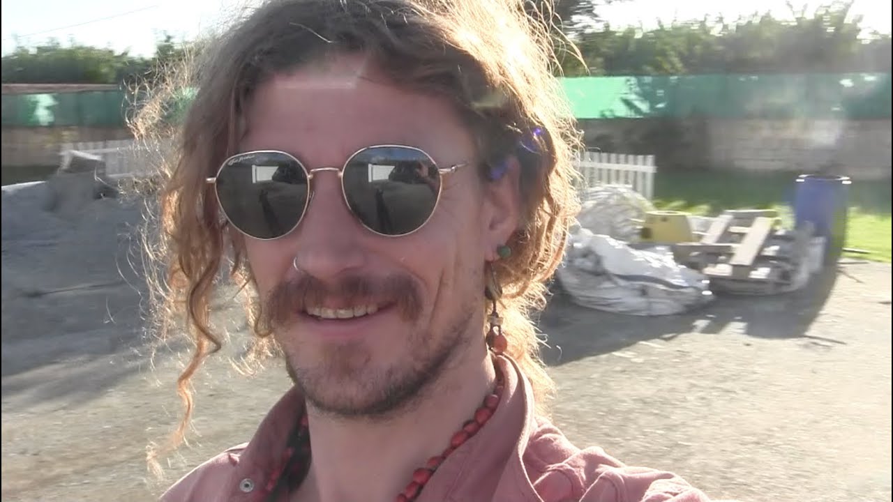 Barefoot Driving: the vlog #2 on the road to Andalusia
