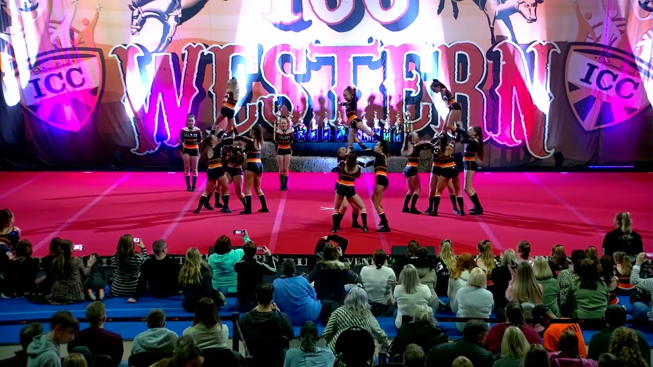 228 Galaxy Cheerleaders COMETS 16 International U16 L2