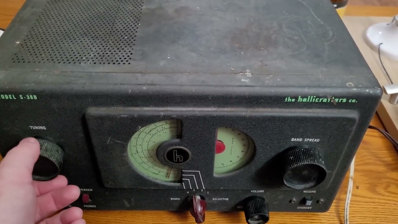 Hallicrafters S38B power-up after recap