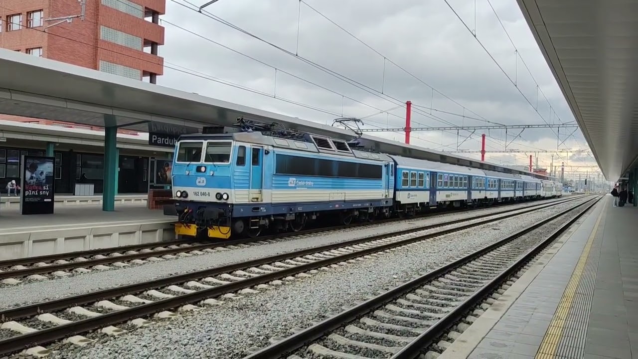 Vlaky Pardubice hlavní nádraží, Pardubický kraj.