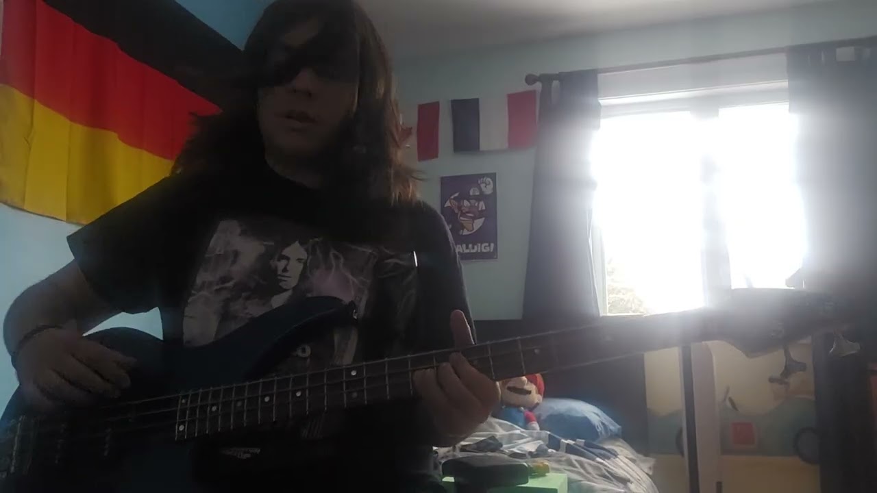For Whom The Bell Tolls By Metallica Bass Cover (Merry Cliffmas)