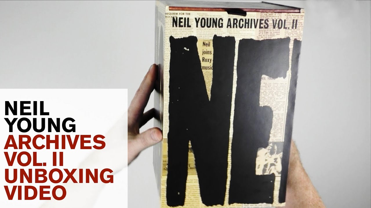 Neil Young / Archives Vol. 2 deluxe set unboxed, with comparison to first volume.
