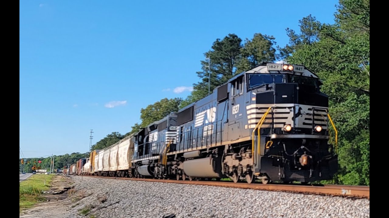 NS 15R rumbling through Killian w/ HH ex-NW SD40-2 1627 trailing behind ACC leader