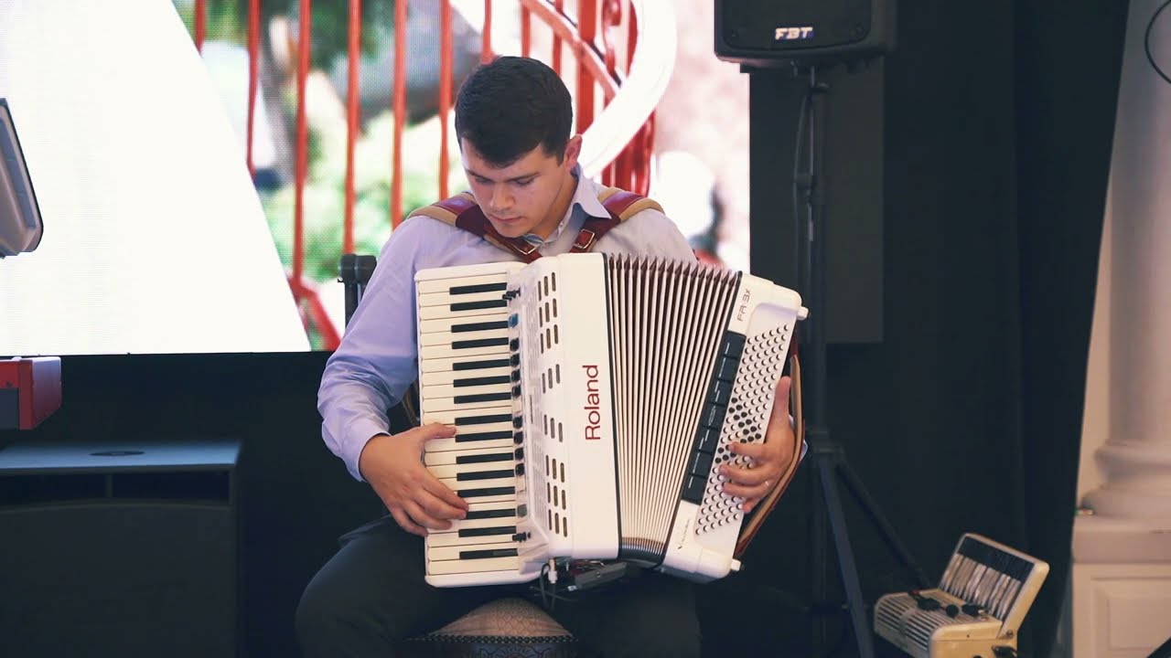 Fraților credința noastră s-o păzim -  @samibuzle Solo acordeon