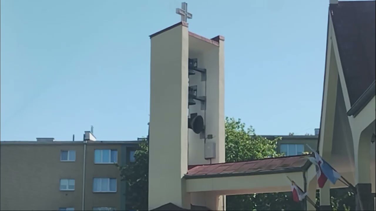 Lublin (Bronowice) - Dzwonienie przed Mszą Świętą w kościele pw. Świętego Krzyża