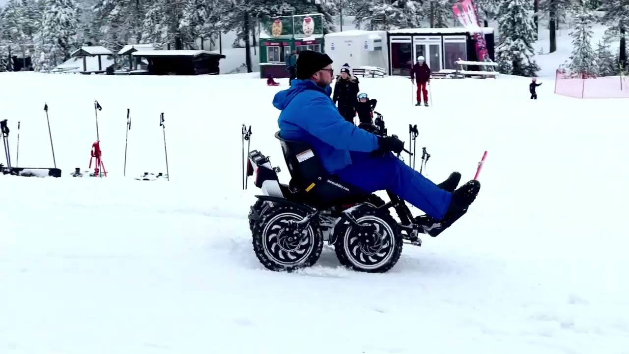 Zoom Uphill 4WD Elrullstol på snö