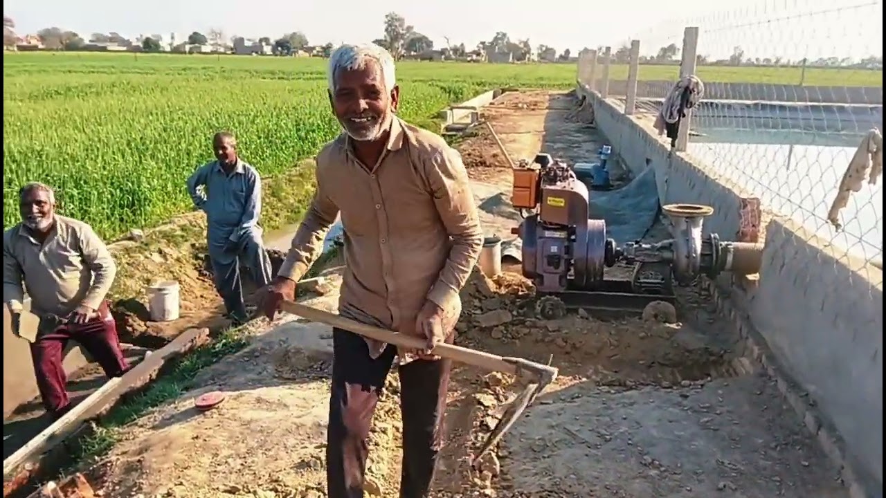 काफी दिन बाद खेत म आया हा पाणी गी बारी ह