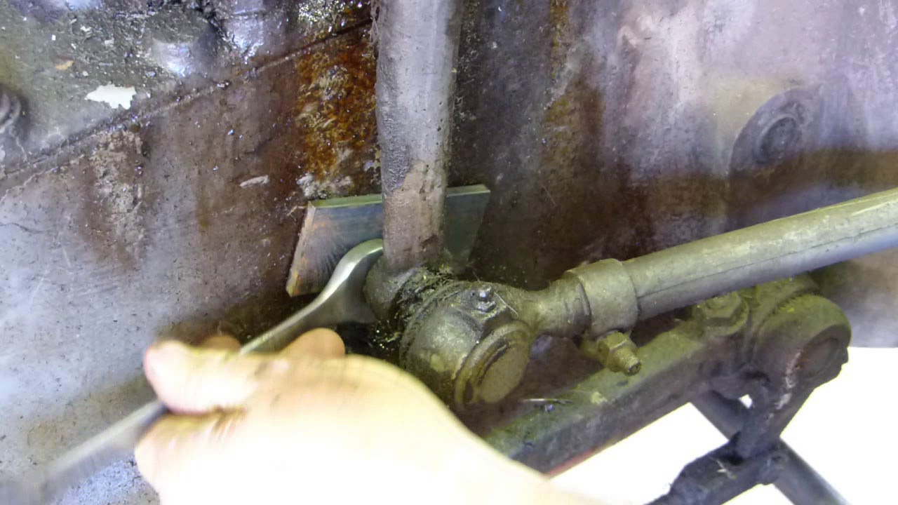 How to remove a Ferguson TE20 or 35 Steering Knuckle (The Easy Way)