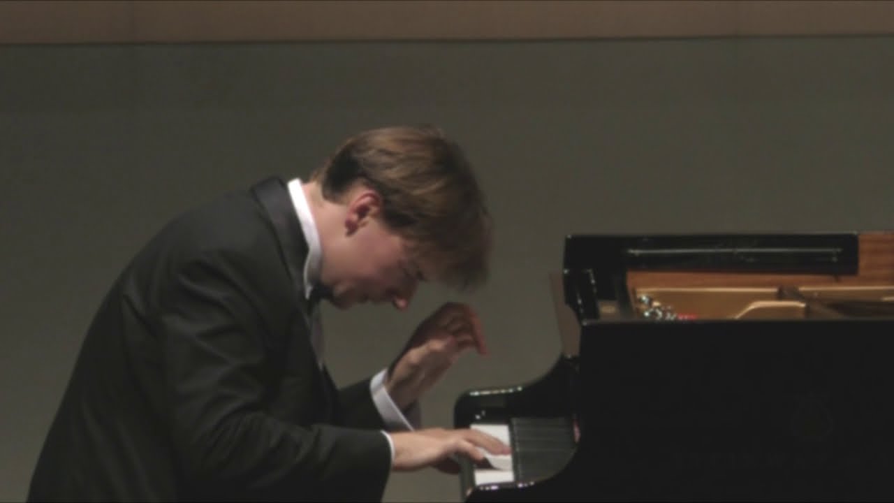 Chopin - Mazurka in A op. 17 no. 4 - Tokyo Bunka Kaikan - Greg Niemczuk