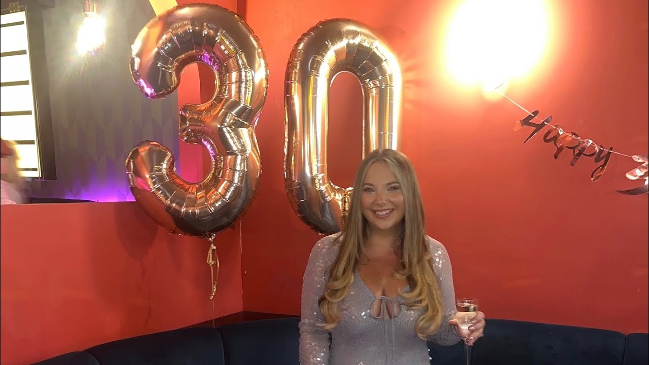 MY 30TH BIRTHDAY VLOG // my 10 year old bucket list, lunch at Bacchanalia & trying M&S pistachio bar