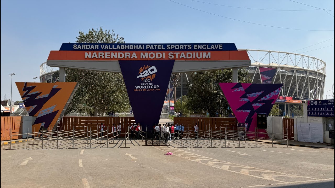Live From Ahmedabad: How’s the buzz at ground zero l Expected Plying XI l India vs South Africa